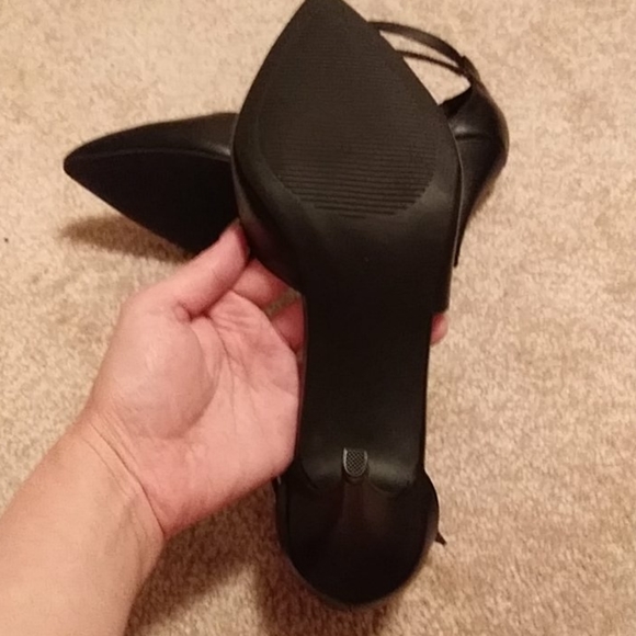 Shoe - Picture 5 of 8